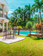 Hôtel à Bacalar : un séjour de rêve sur la lagune aux 7 couleurs à Casa Bakal